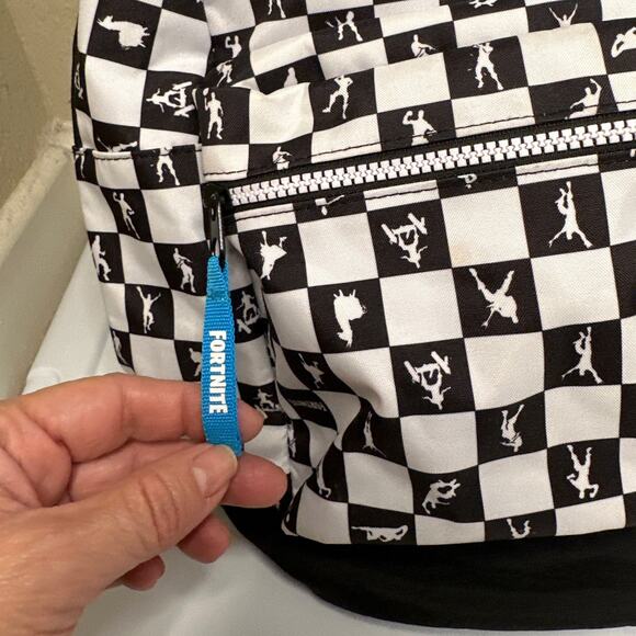 FORTNITE Black and White Multiplier Backpack - Picture 2 of 15